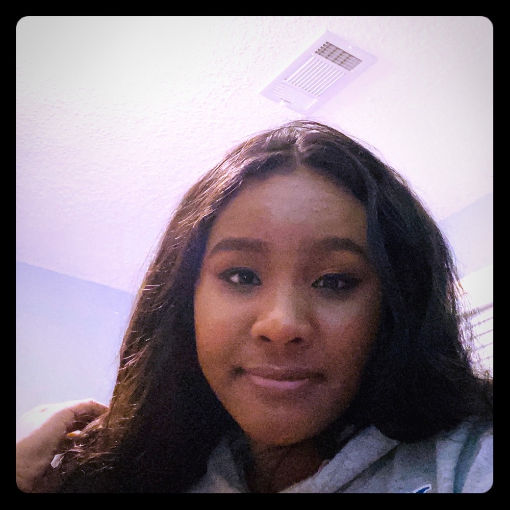 Meet your Posher, Lindsey